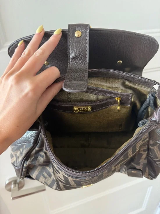 Authentic Vintage Fendi Brown Zucca Canvas and Leather Shoulder Bag - Picture 10 of 11